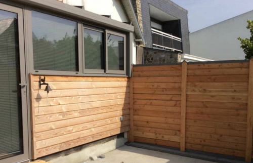 CLOTURE EN BOIS