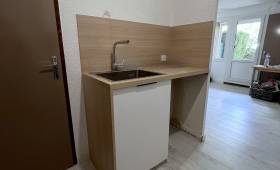 renovation-studio-metabief-locatif-07-kitchenette-apres-renovation