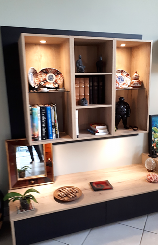 Etagères, niches et tiroirs