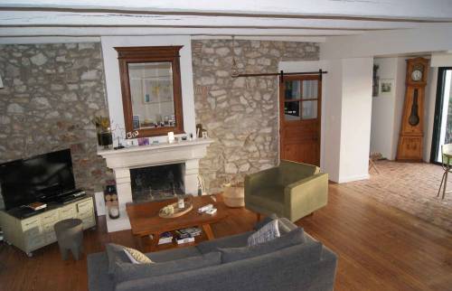 Mur en pierre apparentes