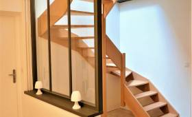 Verrière d'atelier pour un escalier, maison située à Saint Cyr au Mont D'Or