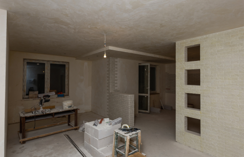 Rénovation du séjour de cette maison à Dolomieu