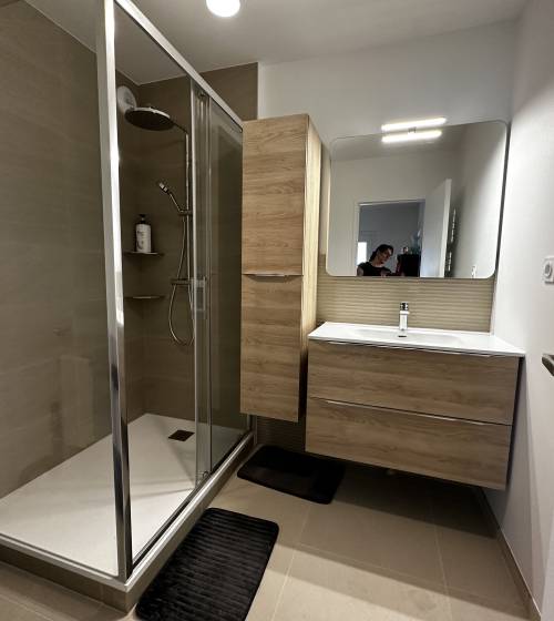 Salle de bain moderne Sainte-Foy-lès-Lyon
