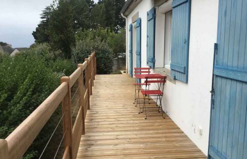 Nouveau garde-corps en bois