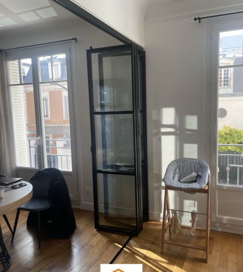 Pose d'une verrière accordéon à Levallois