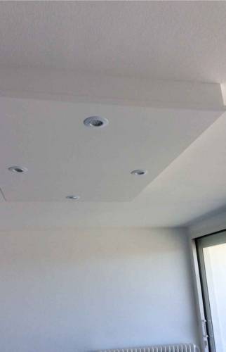 Installation de coffre au plafond 