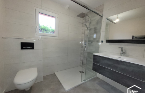 Salle de bain moderne et classique