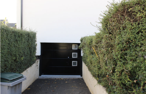 Porte de garage rénové