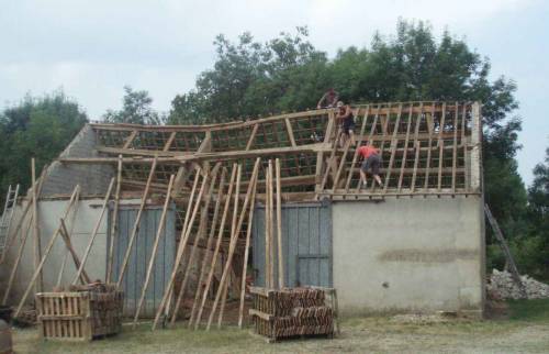 Destruction d'une vieille grange pour reconstruction à neuf à Veilleins (41)