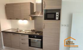 Cuisine en bois vue de face