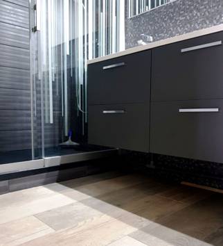 Salle de bain noire Tassin-La-Demi-Lune