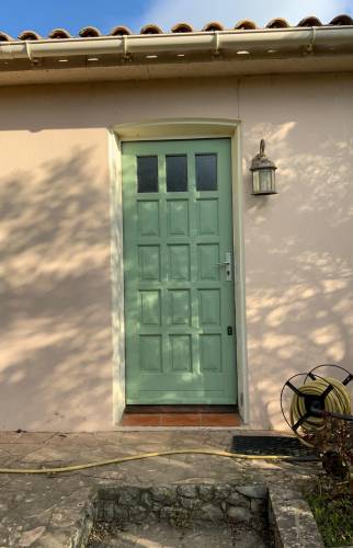 Avant travaux : porte bois non sécurisée