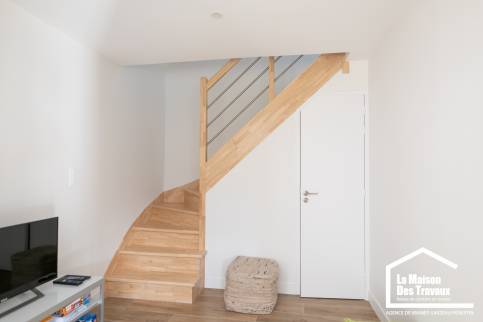 pose escalier fonctionnel dans extension de maison