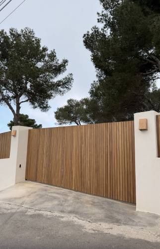 portail coulissant en bois