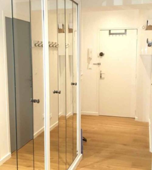 placard à portes pliantes miroir sur mesure