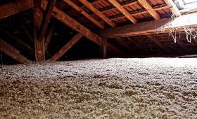 Isolation des combles perdues en ouate soufflée - isolant biosourcé - Maison à Cailloux sur Fontaines (69270)