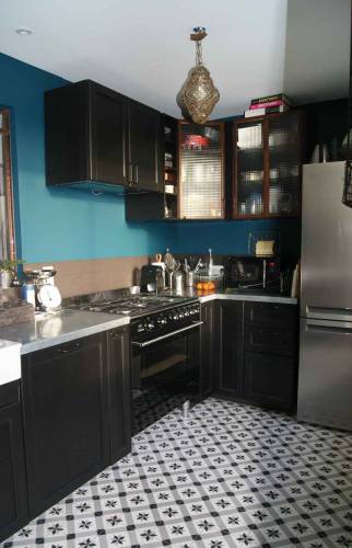 Carreaux de ciment véritables dans la cuisine 