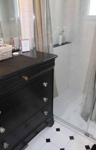 Rénovation d'une salle de bain, style rétro à Boussay