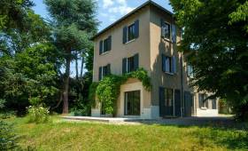 Ecully (69130) : Rénovation complète d'une maison de famille avec création d'une terrasse
