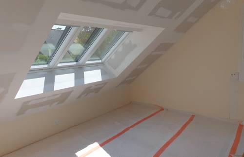 Création d’un bureau à l’étage – travaux de prolongement du plancher bois