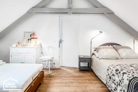 Chambre dortoir dans les combles