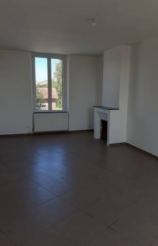 Dallage en grès cérame pose hexagonale avec découpe autour de la cheminée - Vexin - 95 - 