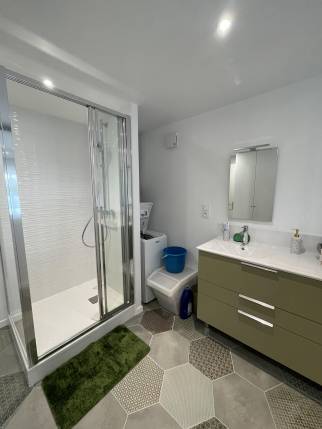 Nouvelle salle de bain (Ifs 14123)