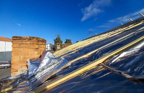 Pose de l'isolation en cours