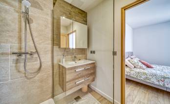 salle de bain attenante à la chambre parentale