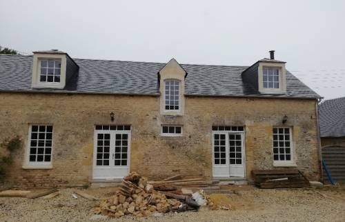 Façade pierre de la longère