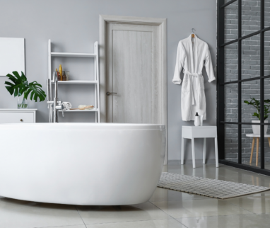 grande verrière d’atelier dans une salle de bain à Plombières-Lès-Dijon