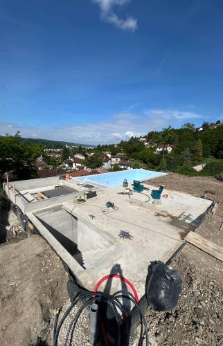 maconerie de la piscine, du local techniqu et de l'espace lounge