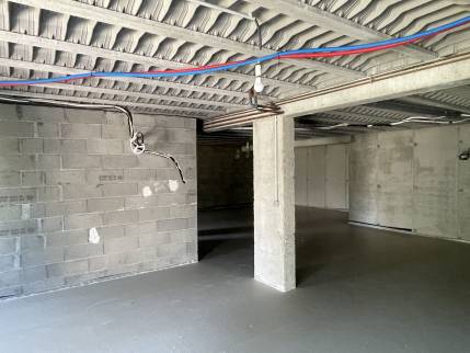 Sous-sol de maison avant travaux d'aménagement de souplex - Chatuzange-le-Goubet 26300