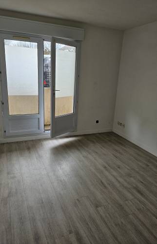 Vue sur la pièce de vie