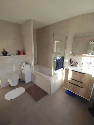 Meuble vasque, baignoire, toilettes suspendus à Rixheim