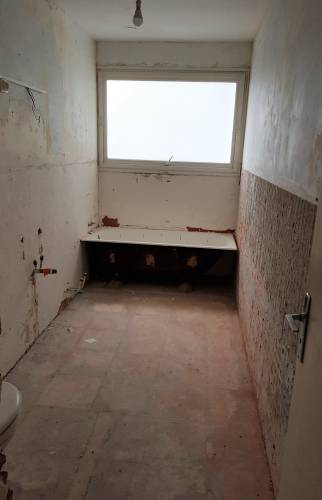 Vue de l'ancienne salle de bains