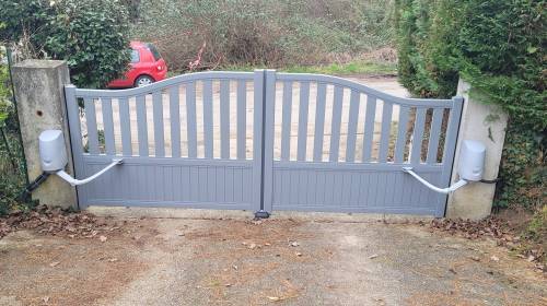 Installation d'un portail battant en aluminium - Soignolles-en-Brie 77111
