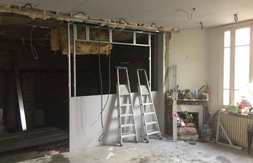 Cloison montée pour accueillir la verrière