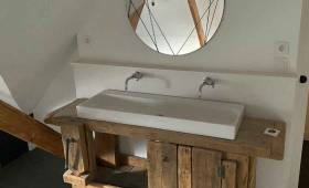 Personnalisation d'un meuble pour décorer une chambre
