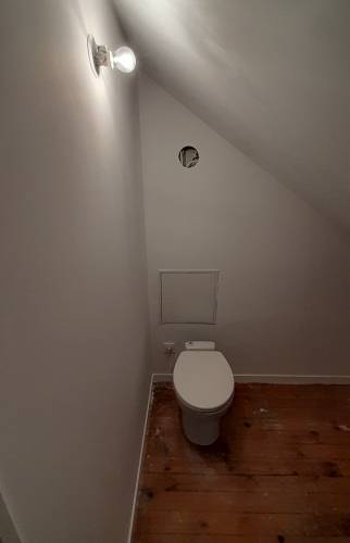 Toilette dans les combles Saint Nicolas