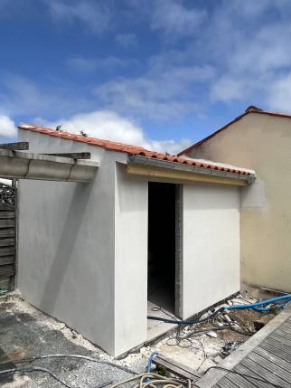 rénovation d'un local technique de piscine incendié