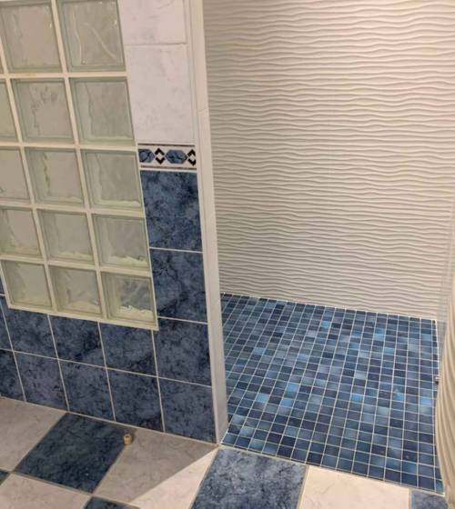 La douche à l’italienne a été intégralement rénovée