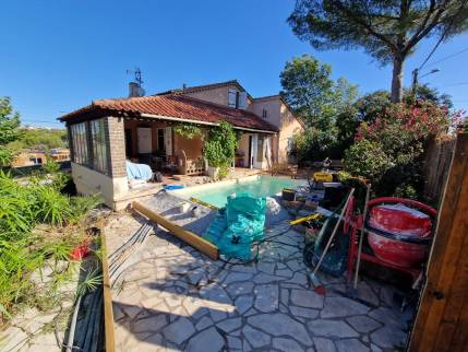 Aménagement piscine avec coque
