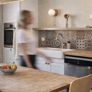 Cuisine familiale architecture d'intérieur optimisation plan de travail et rangement 