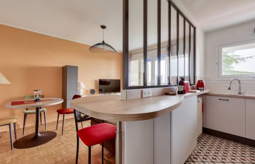 Le séjour et la cuisine rénovée