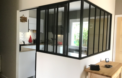 Porte verrière coulissante en applique