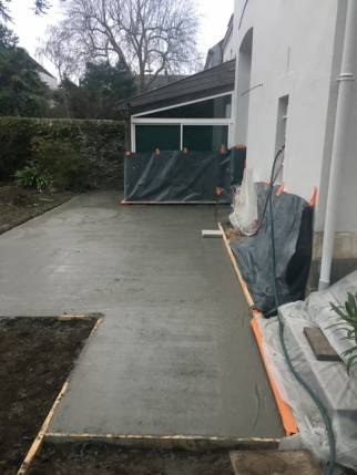 Travaux de coulage de dalle de béton pour créer une terrasse - Nantes 44