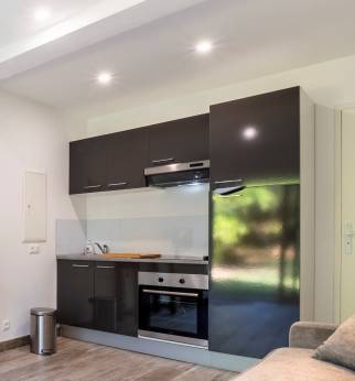 Petite cuisine entièrement équipée