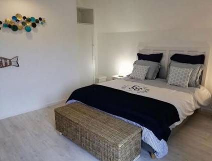 Chambre dans un garage à Olivet