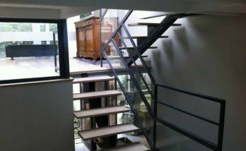 Réalisation d'un escalier au design contemporain dans les Hauts-de-Seine